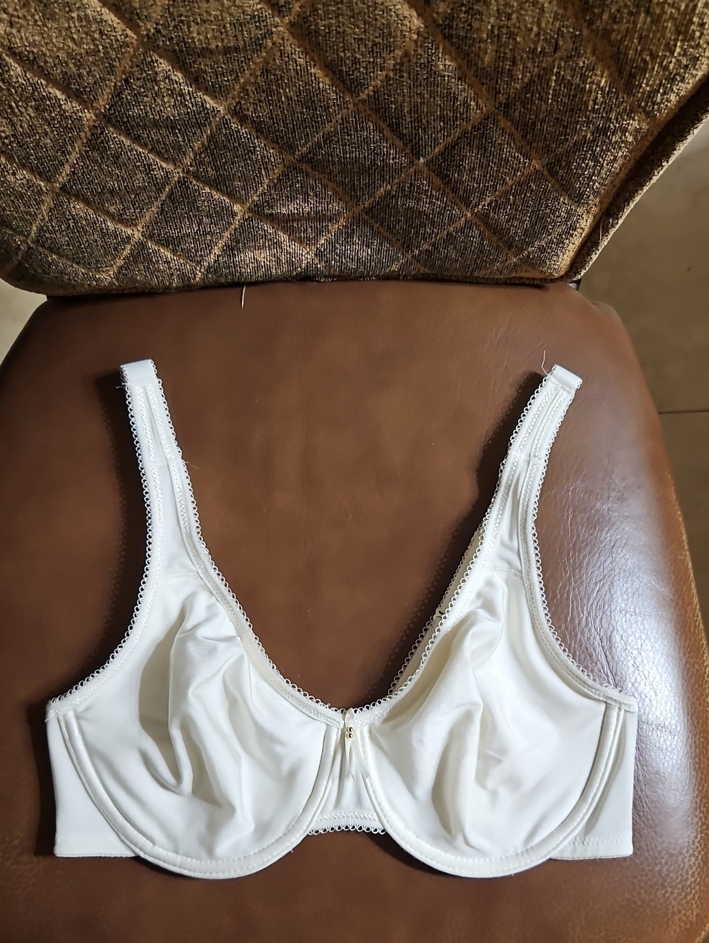 Wacoal Basic Beauty Full Figure T-Shirt Unlined Underwire White Bra Seamless